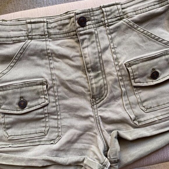 Abercrombie & Fitch Green Cargo Denim Utility Shorts - Picture 4 of 12